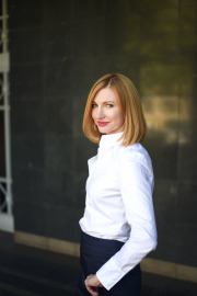 Ellen Schlootz
