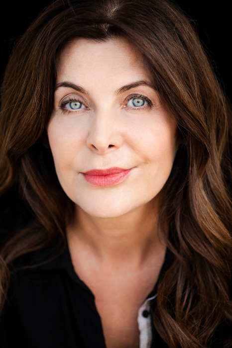 © Stephen Roth 2020