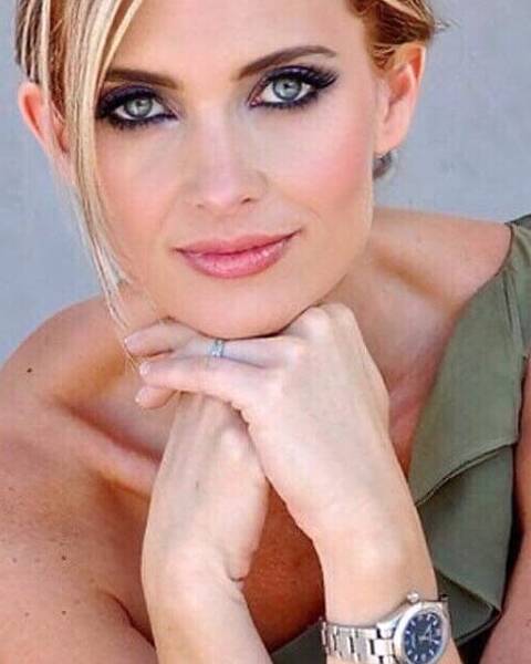 © Caroline Malouf 2020