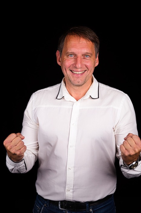 © Bernd Panzer 2021