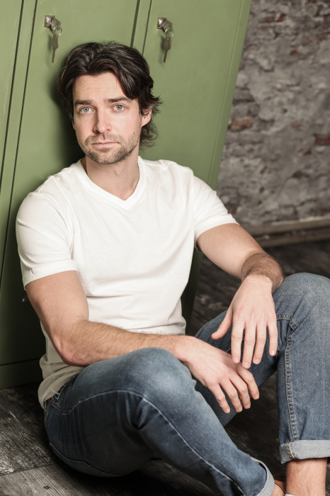 © ImCasten - Nicole Mantello 2022