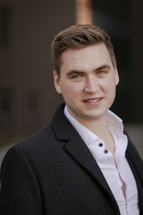 © Steffen Roth 2022