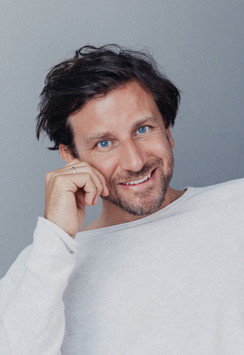 © Emil Schwarz 2024