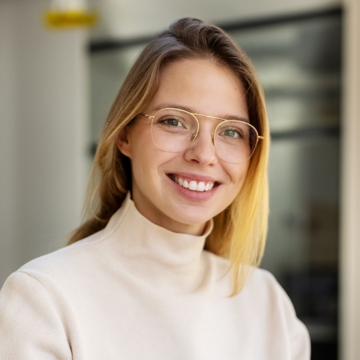 © Luis Alvarez 2022