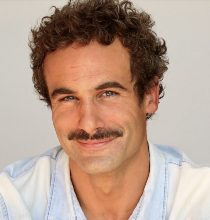 © Monsieur Kay 2024