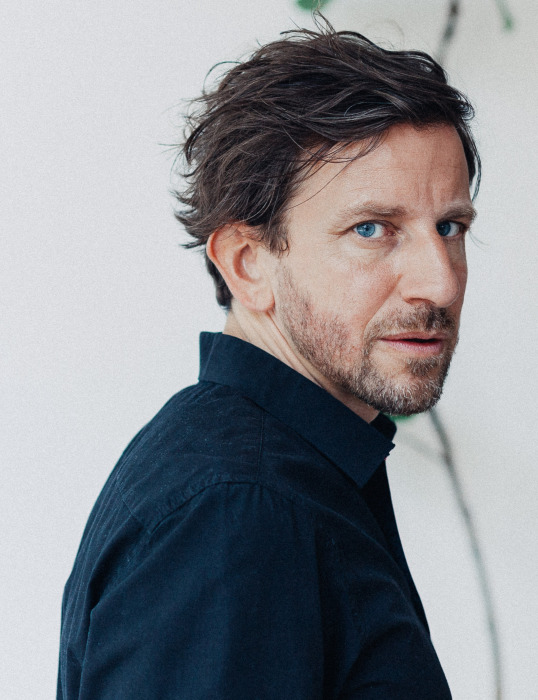 © Emil Schwarz 2024