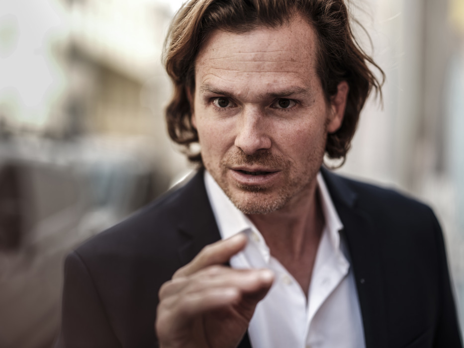 © Dragan Dokmanovic 2024