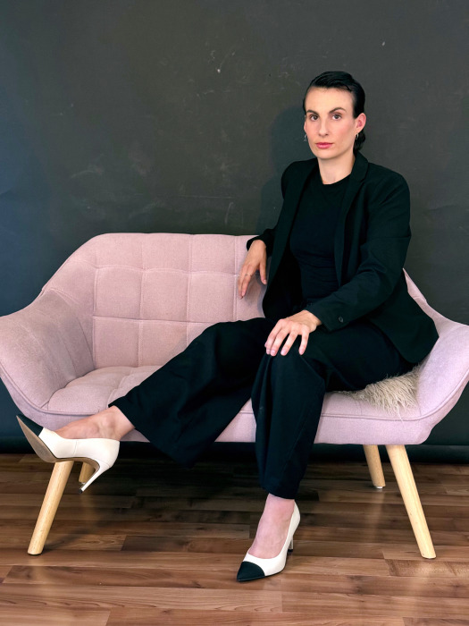 © connecting-characters 2024