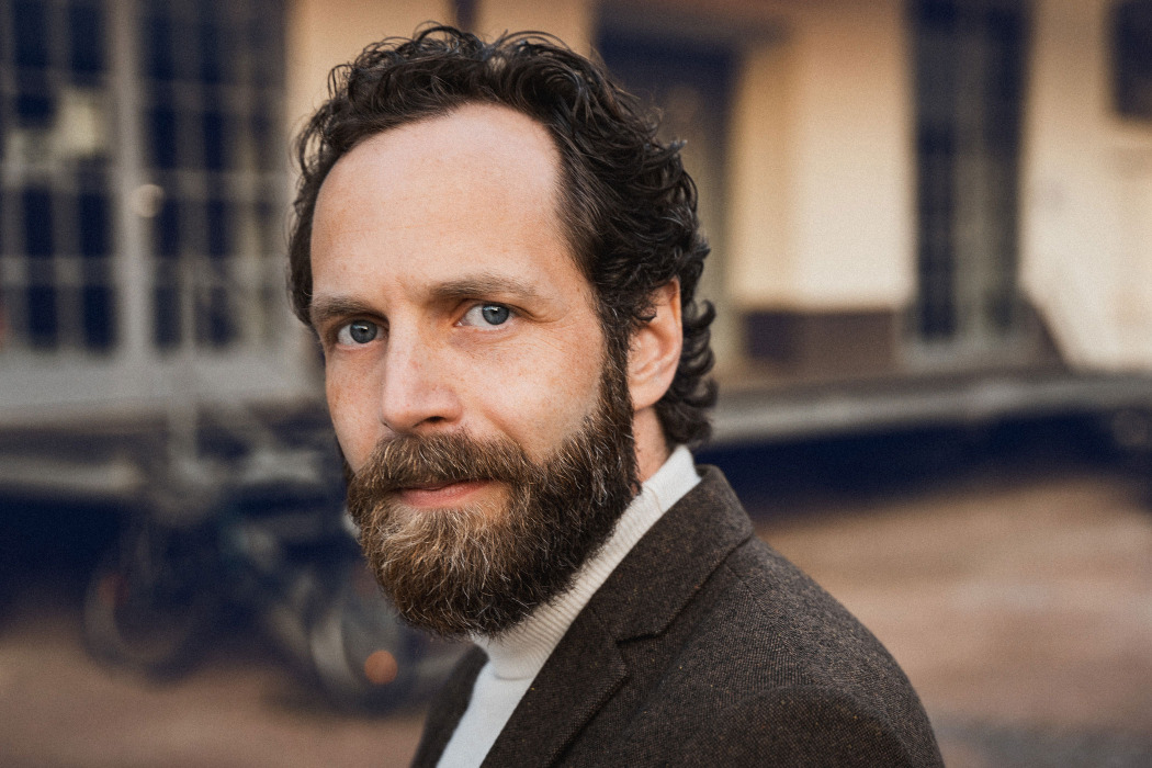 © Alexander Resch 2024