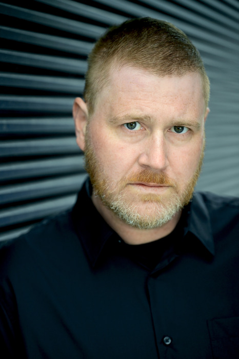 © Urban Ruths 04/25