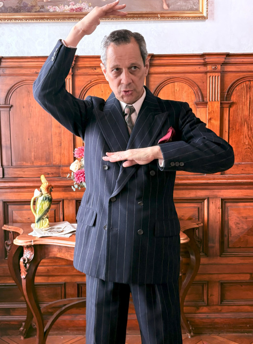 © J.Sternthal 2025