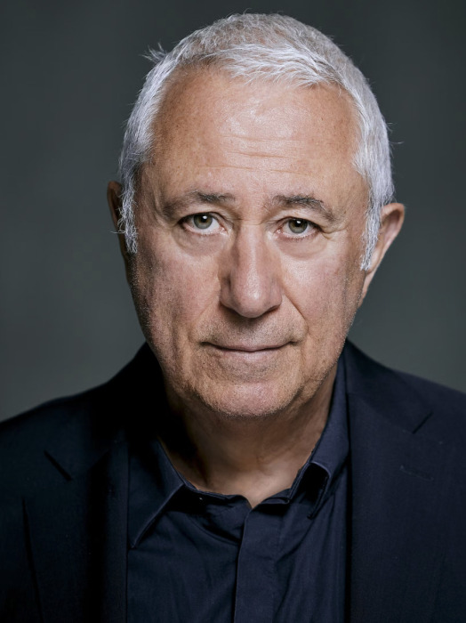 © Adrian Schätz 2022