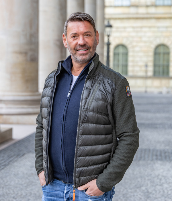 © Andreas Mross 2025