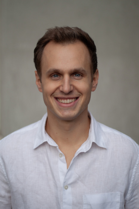 © Alexandra Alva 2025