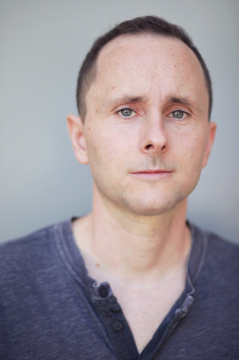 © Bookcomediencontact 2025