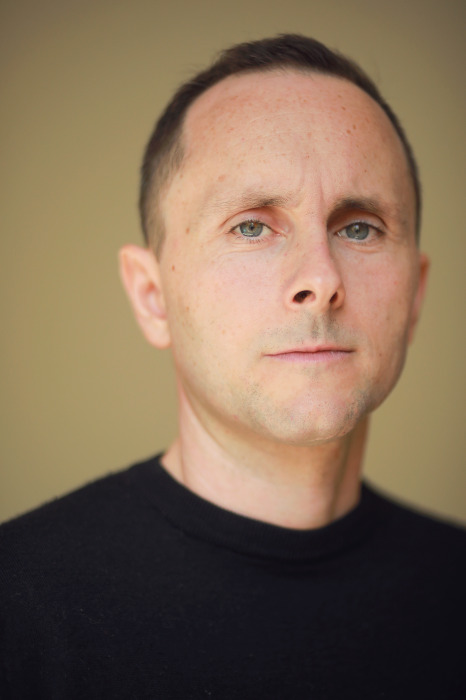 © Bookcomediencontact 2025