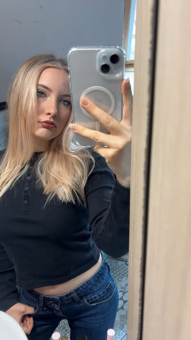 © Selfie 2026